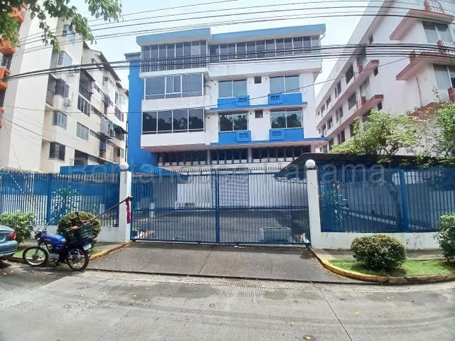 Building for rent in Betania