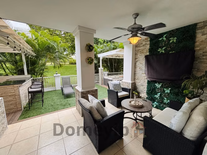 APARTAMENTO PLANTA BAJA BIJAO  AMOBLADA CON TERRAZA