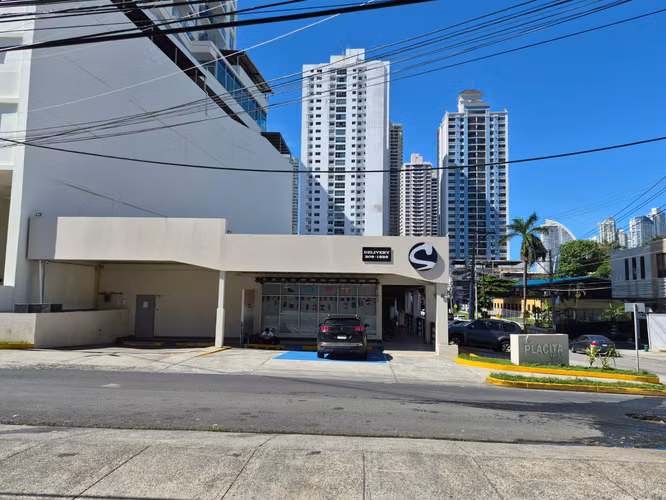 ALQUILER La Pacita SF 75 local comercial en gris