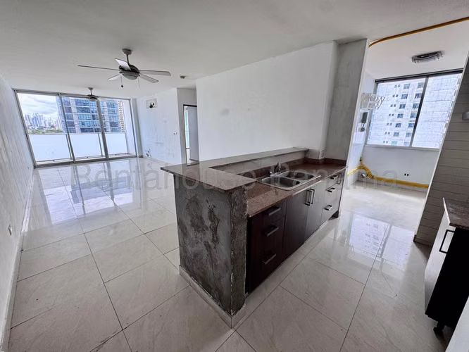 Se Vende Apartamento en Punta Pacifica YDU