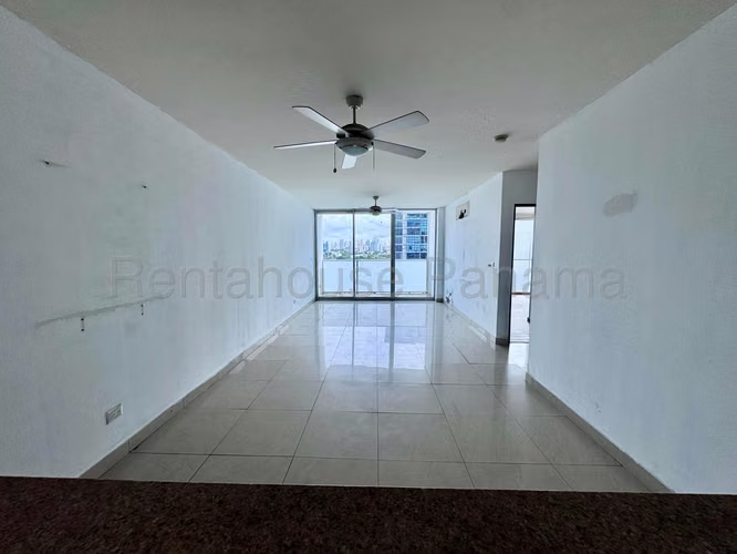 Se Vende Apartamento en Punta Pacifica YDU