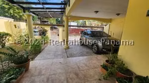 Alquiler de Casa con 317m2 en Ancon 25-1002SR