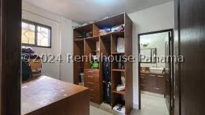 Alquiler de Casa con 317m2 en Ancon 25-1002SR