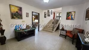 Alquiler de Casa con 317m2 en Ancon 25-1002SR