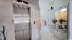 Venta de Apartamento con 218m2 en San Francisco PH Pacific Garden SR