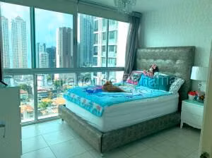 Venta de Apartamento con 100m2 en Bella Vista PH The Seawaves 26-4489SR