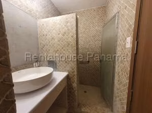 Venta de Apartamento con 297m2 en Punta Paitlla PH Anagloria 26-8039SR