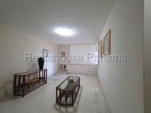 Venta de Apartamento con 297m2 en Punta Paitlla PH Anagloria 26-8039SR
