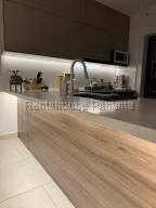 Alquiler de Apartamento con 130m2 en Avenida Balboa PH Waters on the Bay 26-9067SR