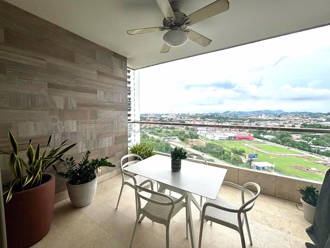 Venta de Apartamento en Santa Maria Ph Greenview 215 Mts PD