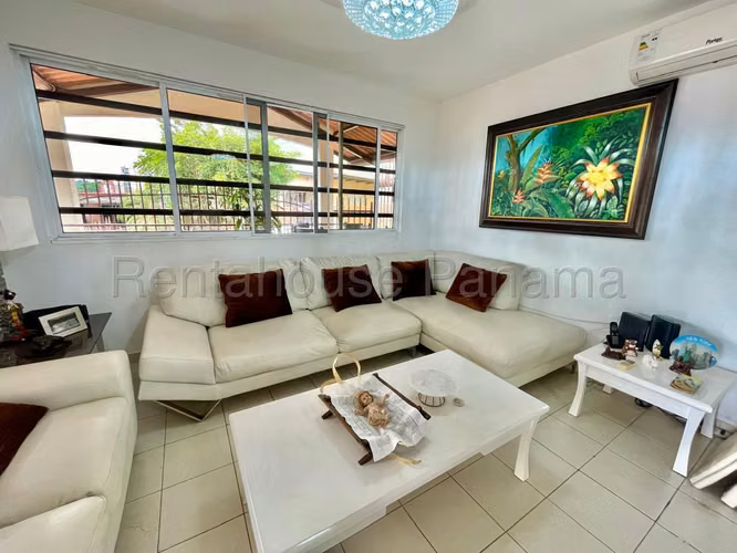 Venta de Casa en Betania La Gloria 330 Mts PD