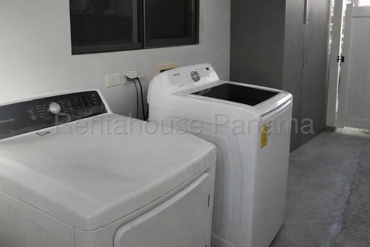 Venta de Casa en Paseo del Norte Aventura 203 Mts PD