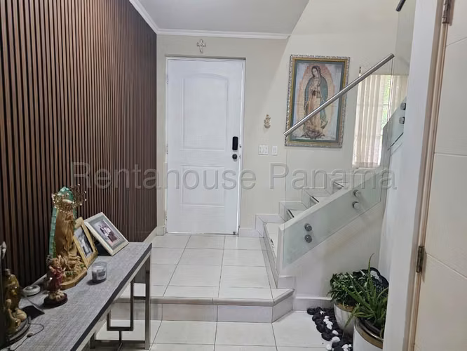Venta de Casa en Versalles Quintas de Versalles 264.50 Mts PD