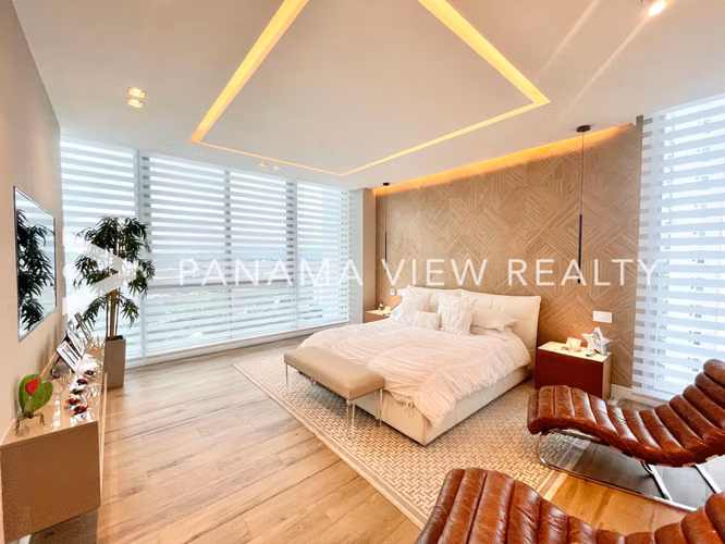 REGALIA PENTHOUSE - COSTA DEL ESTE