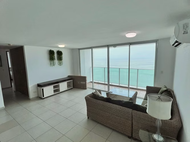ALQUILO APARTAMENTO AMOBLADO EN PH TERRAMAR CON VISTA AL MAR