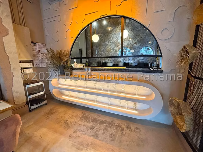Alquiler de Local en Casco Antiguo Local comercial Solo Cliente Directo MC
