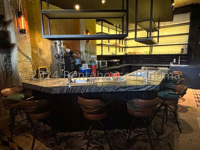 Alquiler de Local en Casco Antiguo Local comercial Solo Cliente Directo MC