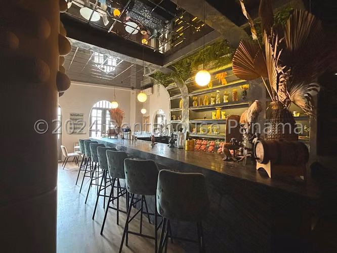 Alquiler de Local en Casco Antiguo Local comercial Solo Cliente Directo MC