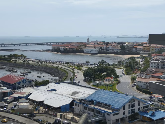 Venta de Oficina en Calidonia Bay View Solo Cliente Directo MC