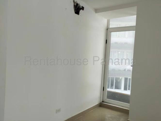 Venta de Oficina en Calidonia Bay View Solo Cliente Directo MC