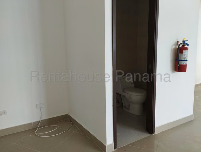 Venta de Oficina en Calidonia Bay View Solo Cliente Directo MC