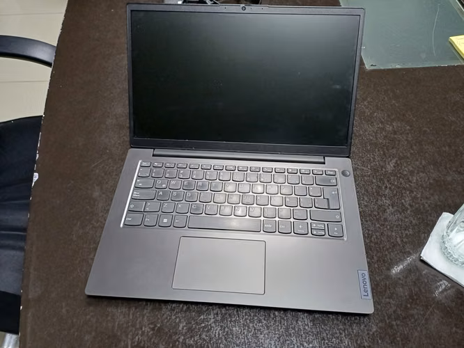 Latop lenovo - Imagen 2