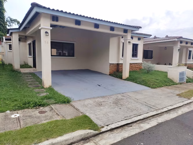 VENTA DE CASA  Summer Hills Costa Verde