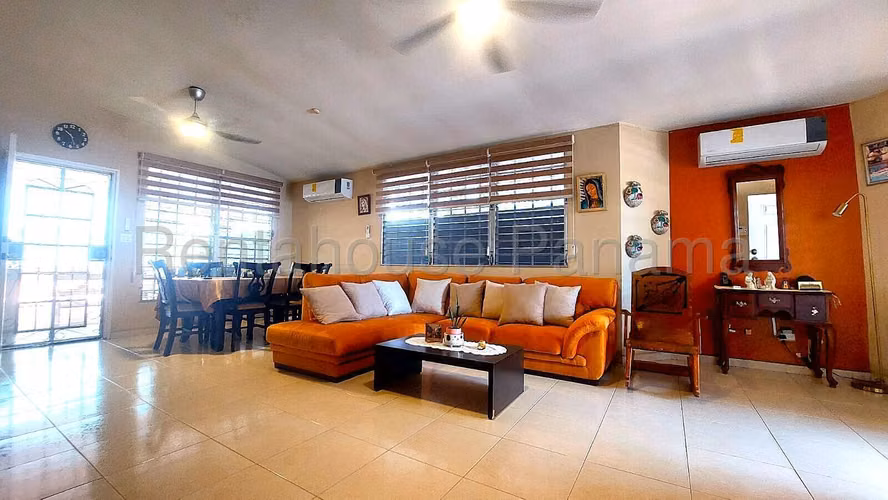LGU-Venta de casa en Brisas del Golf.