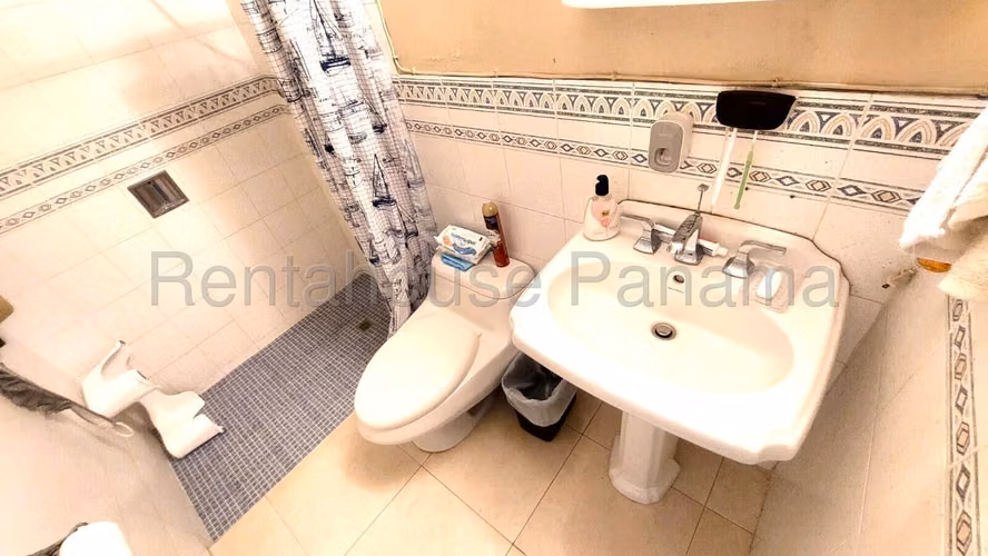 LGU-Venta de casa en Brisas del Golf.