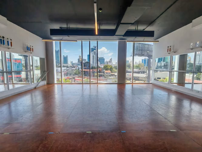 OFFICE OR LOCAL FOR SALE AT THE TOWERS SAN FRANCISCO CP