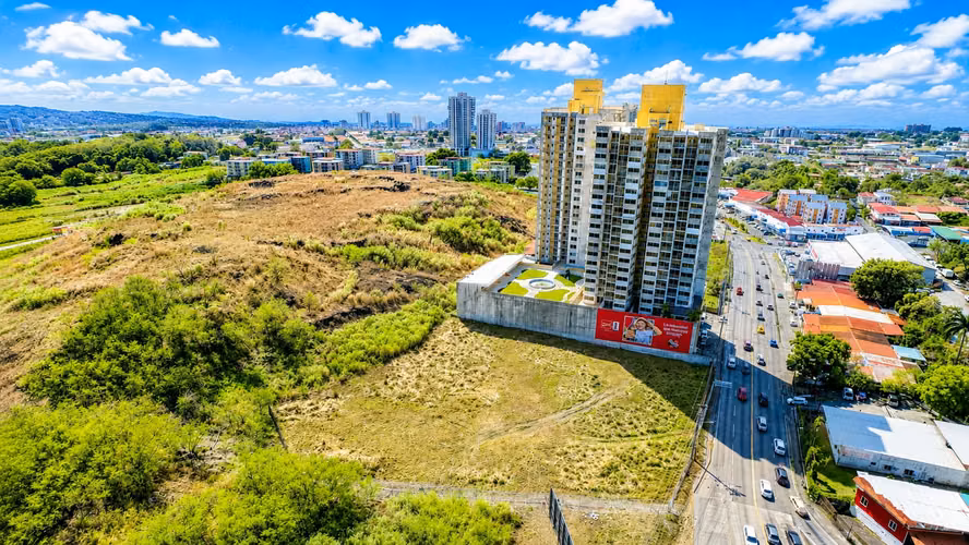 TERRENO EN ALQUILER | CIUDAD PANAMA | ZONIFICACION COMERCIAL