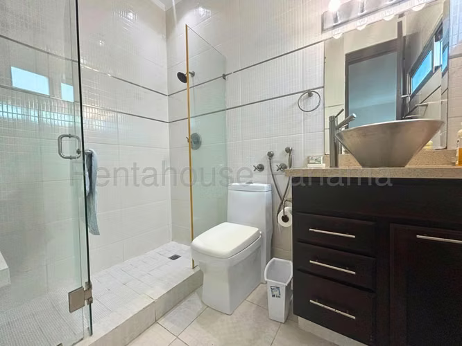 Apartamento Parcialmente Amoblado en Venta Bayside  Costa del Este CIG269153