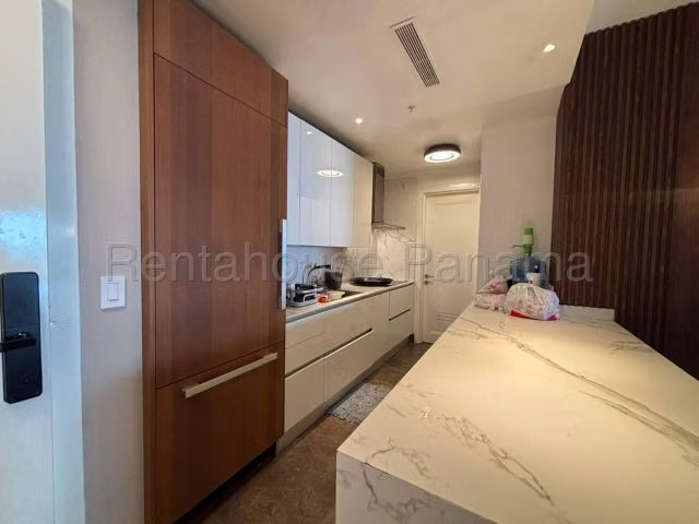 Apartamento en Alquiler en Avenida Balboa JG