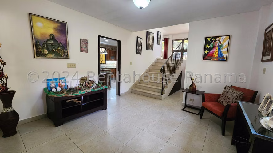 Casa en Alquiler en Ancon JG