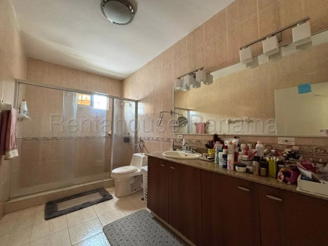 Venta Casa Residencial Las Huacas Altos de Panama 26YCG8236 - Imagen 11