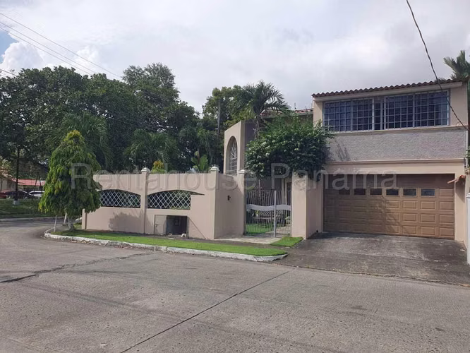 House for Sale in Reparto Nuevo Panamá YM