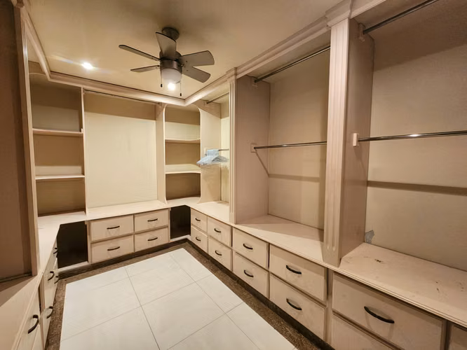 Casa en Venta en Los Ángeles, Betania | 625 m² de Construcción | Piscina | Doble Acceso | $550,000 - Imagen 11