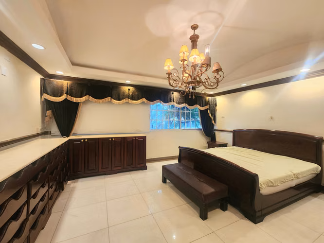 Casa en Venta en Los Ángeles, Betania | 625 m² de Construcción | Piscina | Doble Acceso | $550,000 - Imagen 7