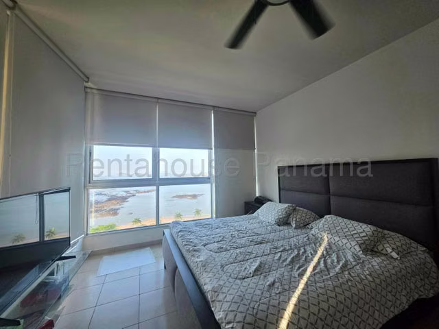 Apartamento en Alquiler en Avenida Balboa. PH GRANDBAY TOWER. 26LDC9154