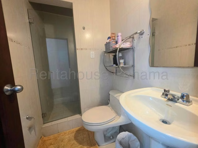 Apartamento en Alquiler en Avenida Balboa. PH GRANDBAY TOWER. 26LDC9154