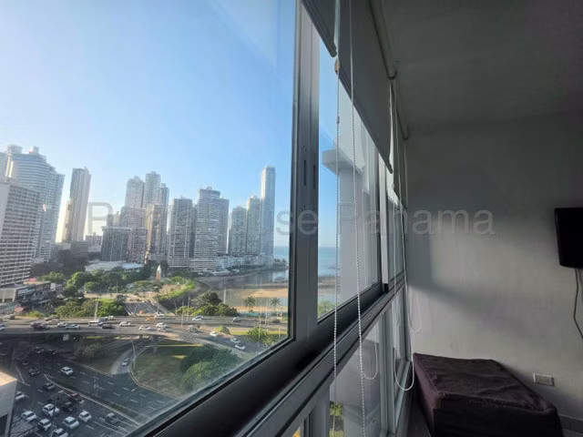 Apartamento en Alquiler en Avenida Balboa. PH GRANDBAY TOWER. 26LDC9154