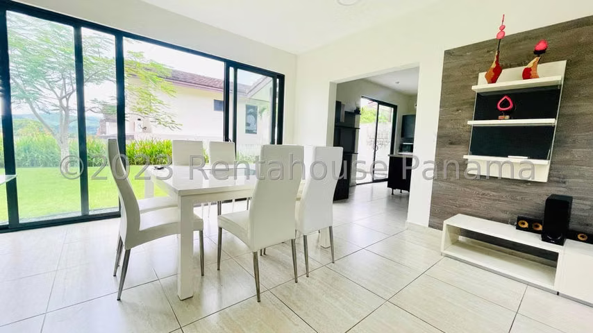 Casa en Alquiler en Panamá Pacifico. NAUTICA. 26LDC9134