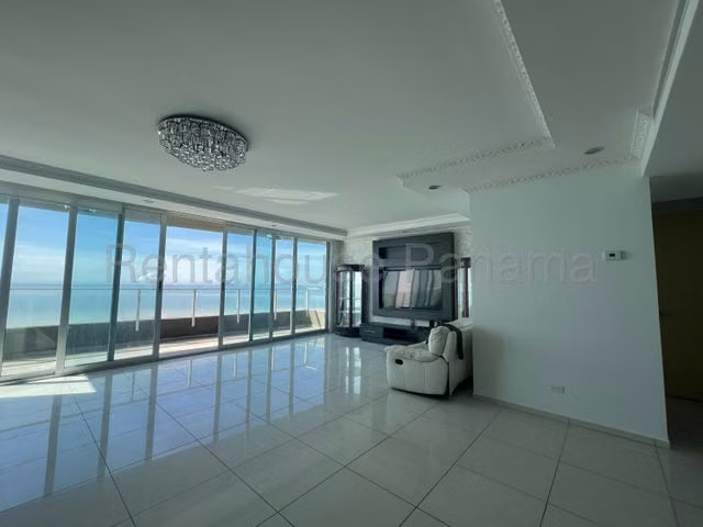 Apartamento en Venta en Costa del Este. PH ALTAMAR. 26LDC3079