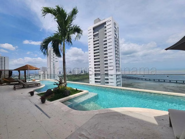 Apartamento en Alquiler en Coco del Mar. PH DOVLE. 26LDC9132