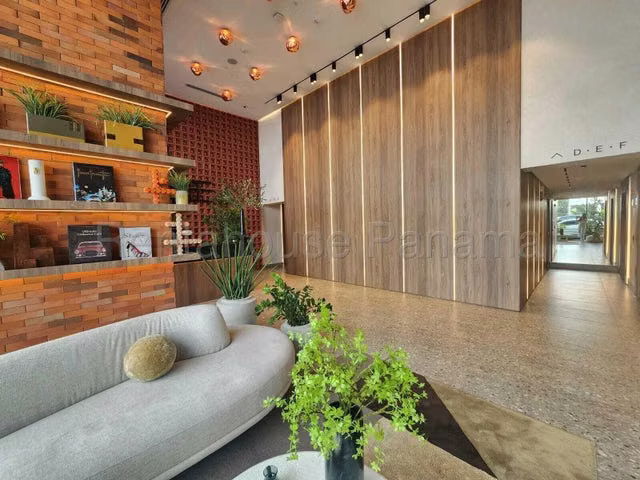Apartamento en Alquiler en Coco del Mar. PH DOVLE. 26LDC9132
