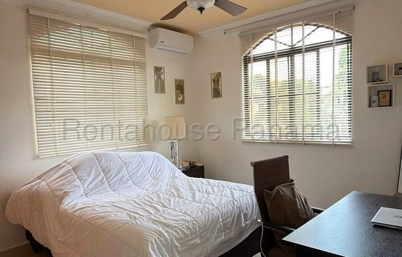 Casa en Alquiler clayton Village 26YCG8985
