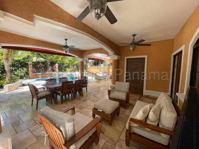 Casa en Alquiler clayton Village 26YCG8985