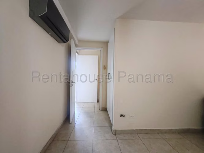 269137. Se vende apartamento amoblado, 3 recamaras, 113m, 2 parkings, CBE