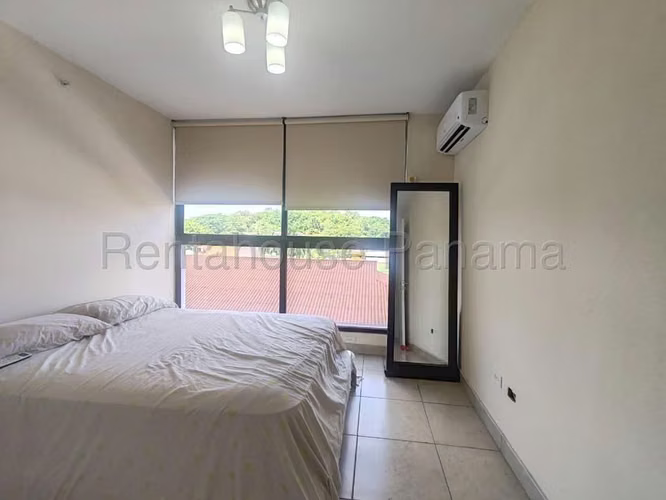 269137. Se vende apartamento amoblado, 3 recamaras, 113m, 2 parkings, CBE