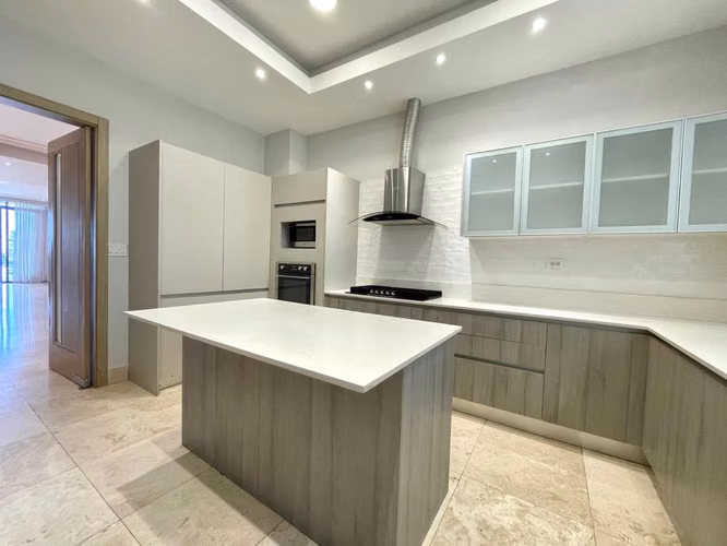 ALQUILER DE APARTAMENTO  OCEAN REFF ISLAND DE LUJO YM